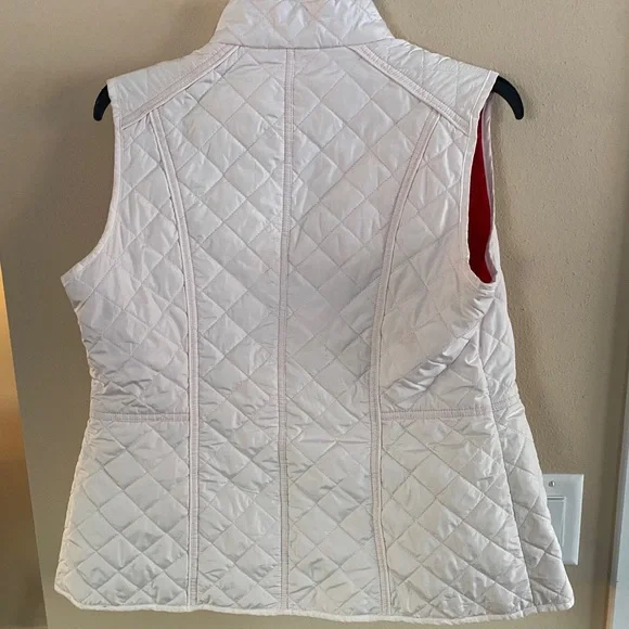Thin white vest - Picture 4 of 8